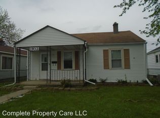 1932 W 10th St, Muncie, IN 47302