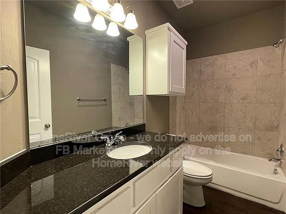 5th image of 907 SW 91st St