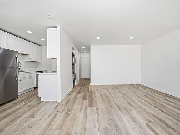 5th image of 635 Emory St APT 4