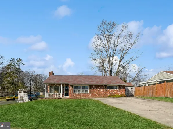 535 Estate Rd, Maple Shade, NJ 08052