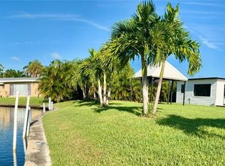 421 Cross St, North Fort Myers, FL 33903