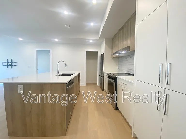 767 Deans Dr #2 — Photo 4