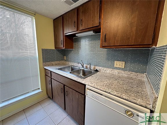 5th image of 60 Knollwood Circle #60