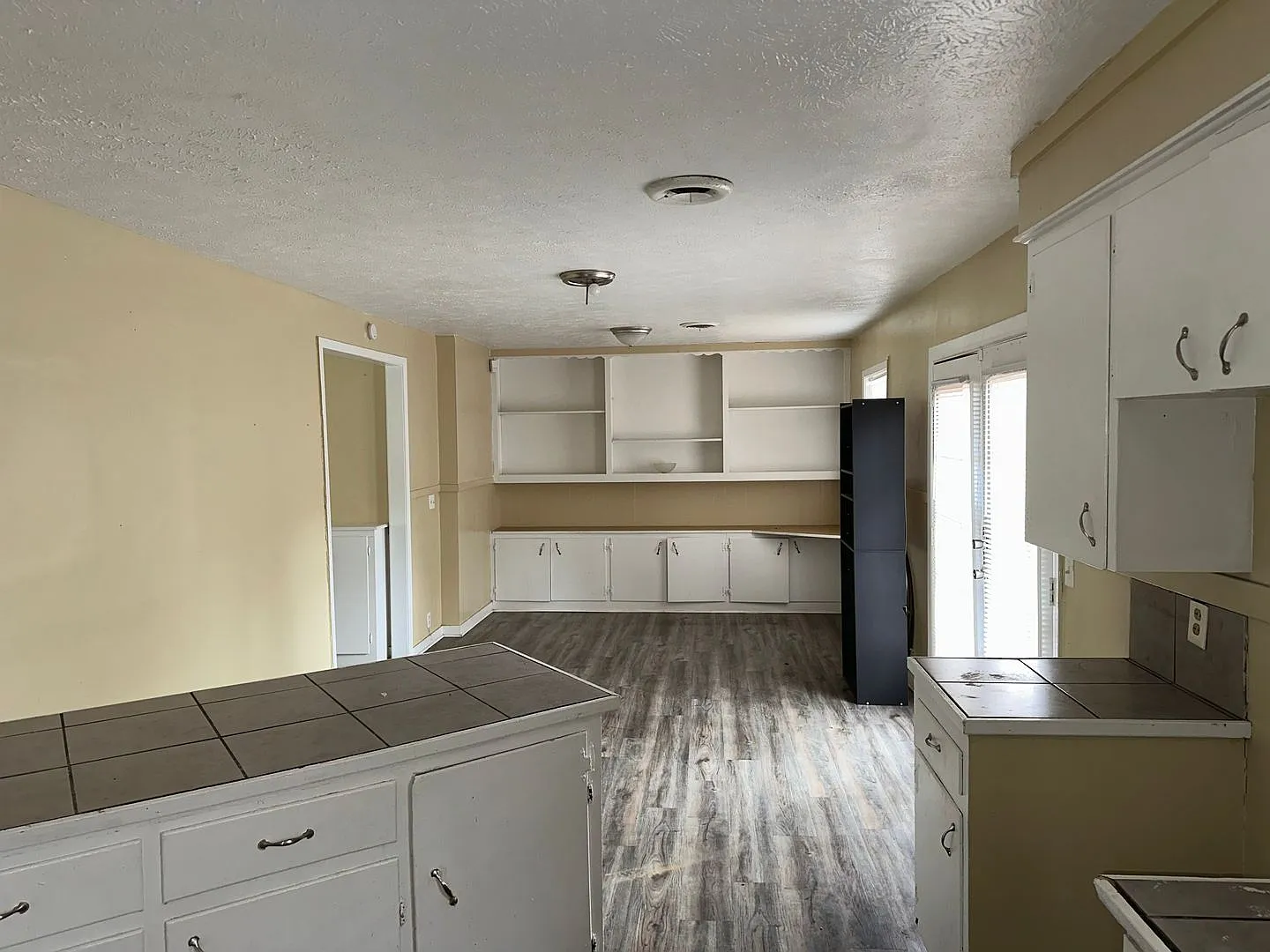 1925 Catalina Drive - Jackson Ms. 39204 — Photo 3