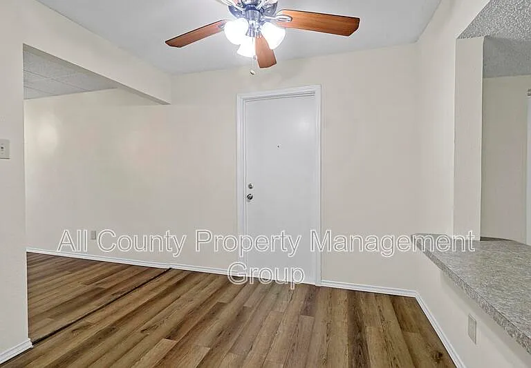 2116 Andover St — Photo 9
