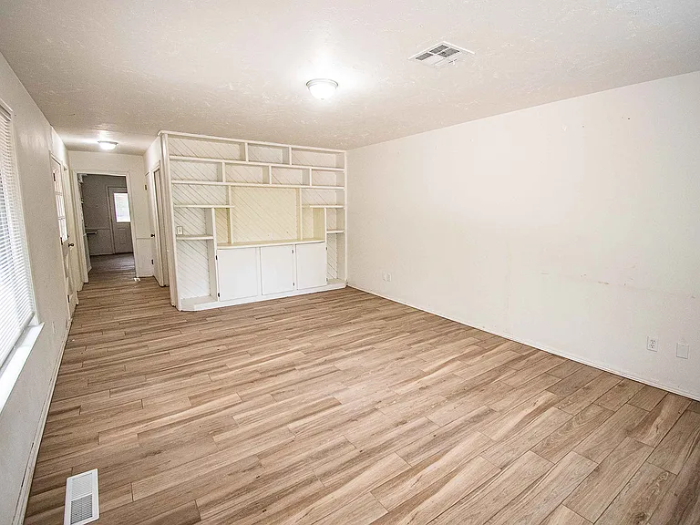 123 N Grandview St — Photo 4