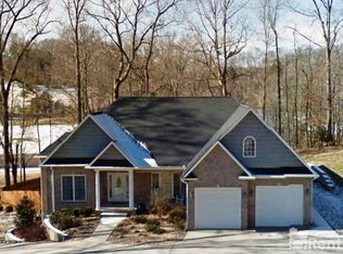 423 Alpine Dr, Clinton, TN 37716