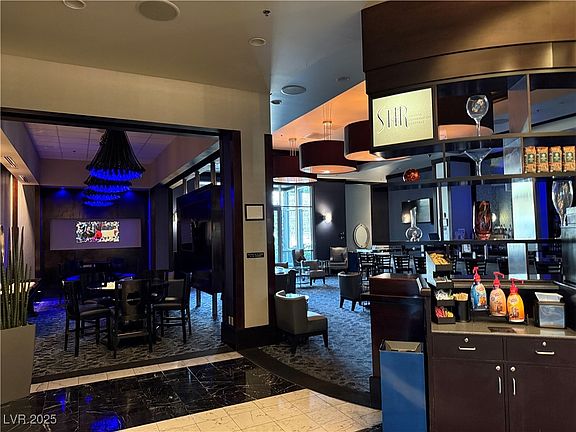 5th image of 211 E Flamingo Rd #414