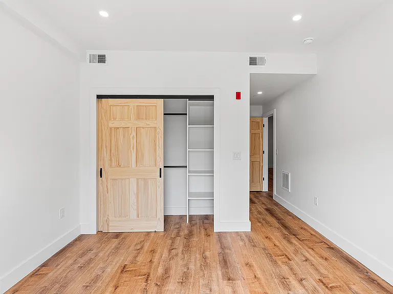 708 N 43rd St #6 — Photo 20
