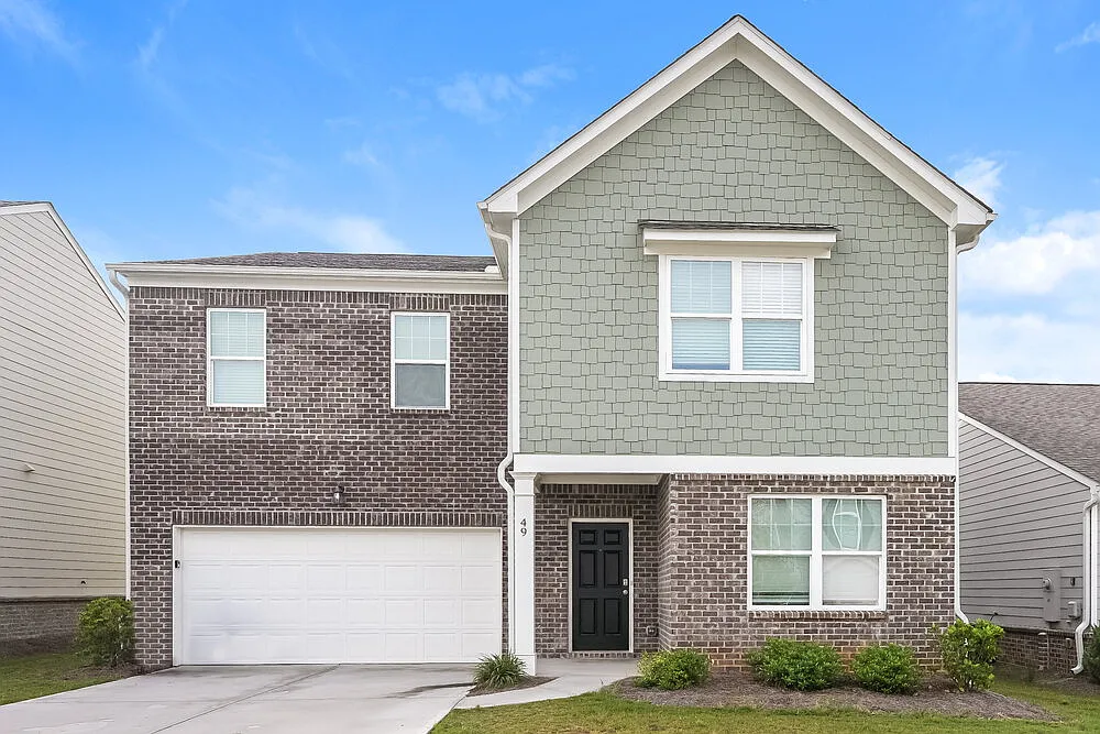 5 bed, 3.0 bath, 2722 sqft, $2,595 — Photo 1