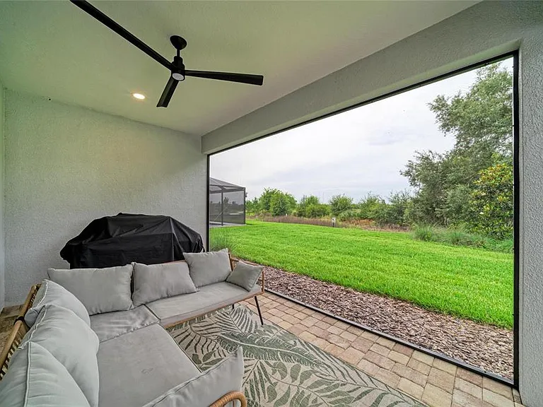 1079 Waterline Ct — Photo 4