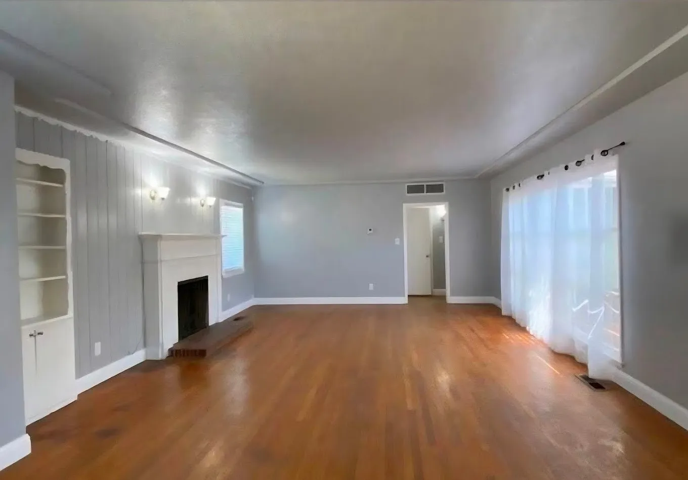 2 bed, 1.5 bath, 1250 sqft, $1,600 — Photo 4