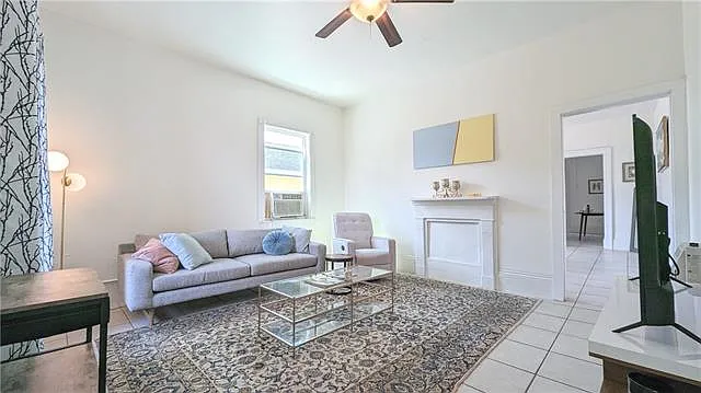 Building Photo - 2605 Danneel St #A