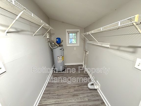 5th image of 917 N Oakland St