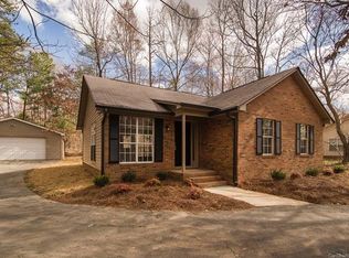 5609 Indian Wood Dr, Matthews, NC 28104
