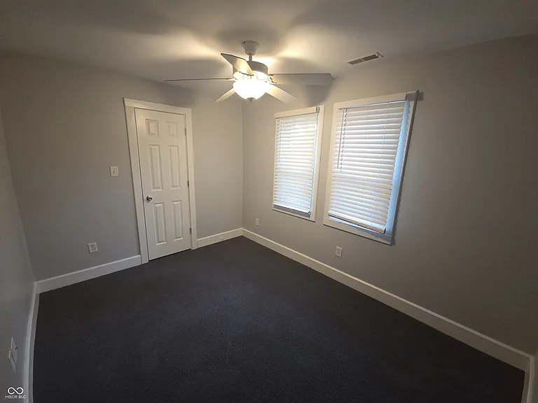 3621 N Kenwood Ave — Photo 19
