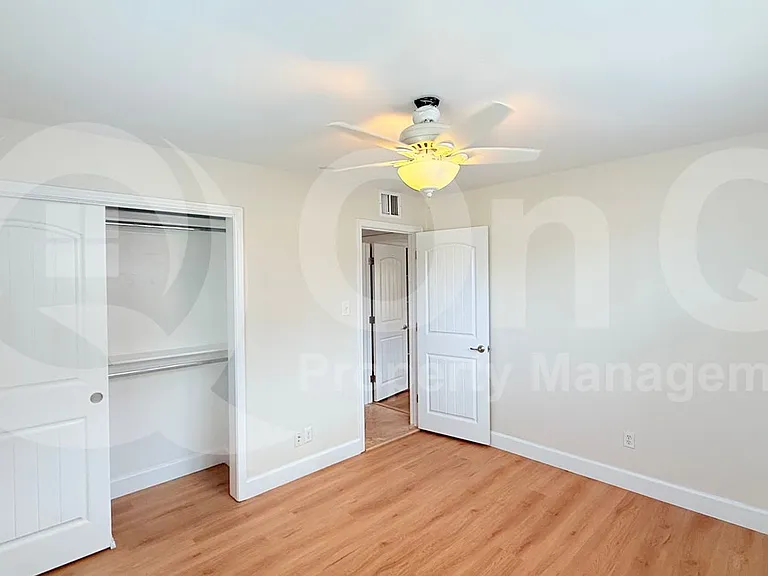 6035 N 17th St — Photo 10