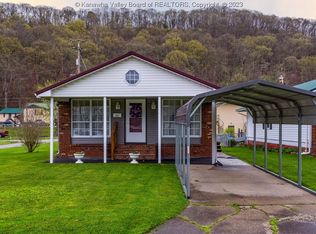 301 Frederick St, Nitro, WV 25143