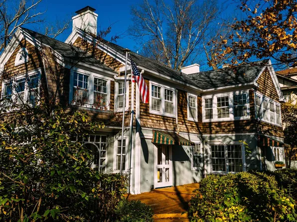 1616 Louisiana St, Lawrence, KS 66044