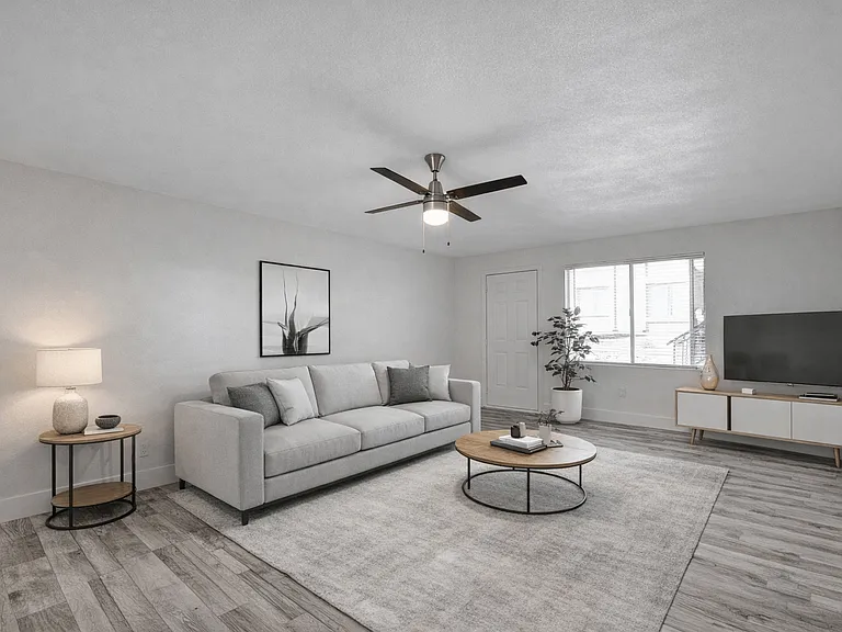 Rancho Vista Apartments — Photo 18