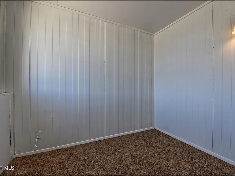 10605 Kinross Ave #B — Photo 15