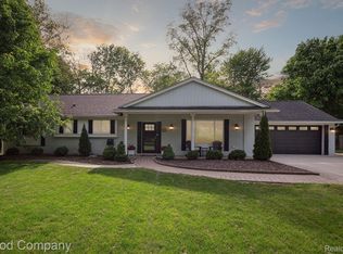 5332 Van Ness Dr, Bloomfield Hills, MI 48302