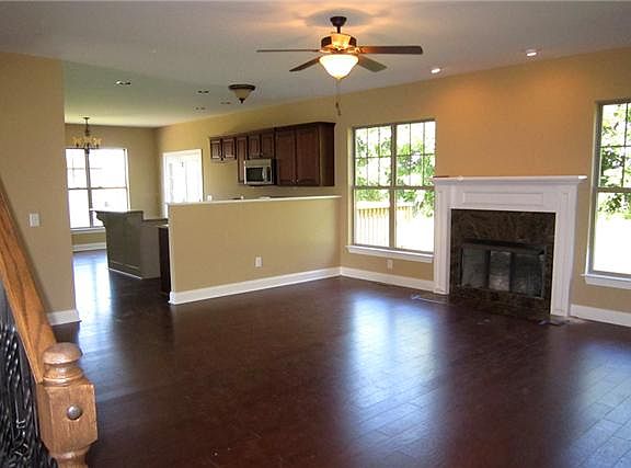 2nd image of 1020 Sierra Gorda Dr Lot 18