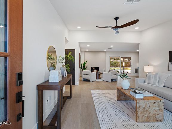 4th image of 5010 E DAHLIA Drive