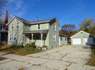 213 W Benton Ave, Naperville, IL 60540