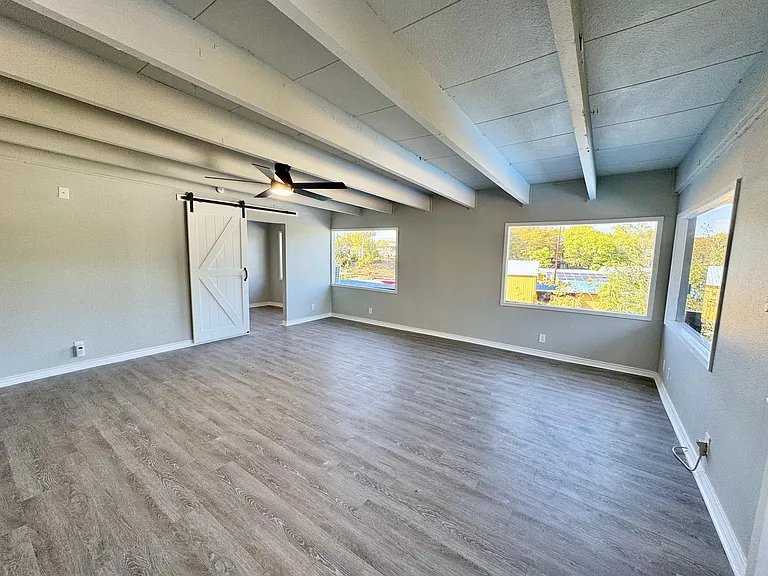 705 Sunrise Ave — Photo 13