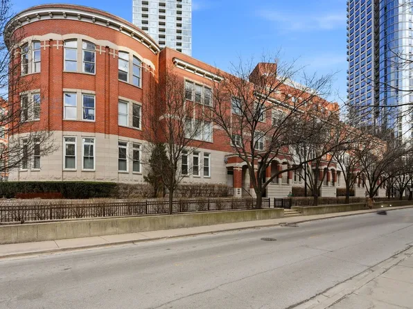 501 N Kingsbury St APT G, Chicago, IL 60654