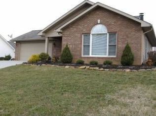1043 Willow Creek Cir, Maryville, TN 37804