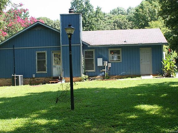 2nd image of 4300 NE Dunwoody Dr