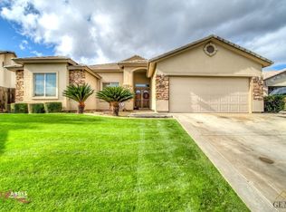 3815 Europa Ln, Bakersfield, CA