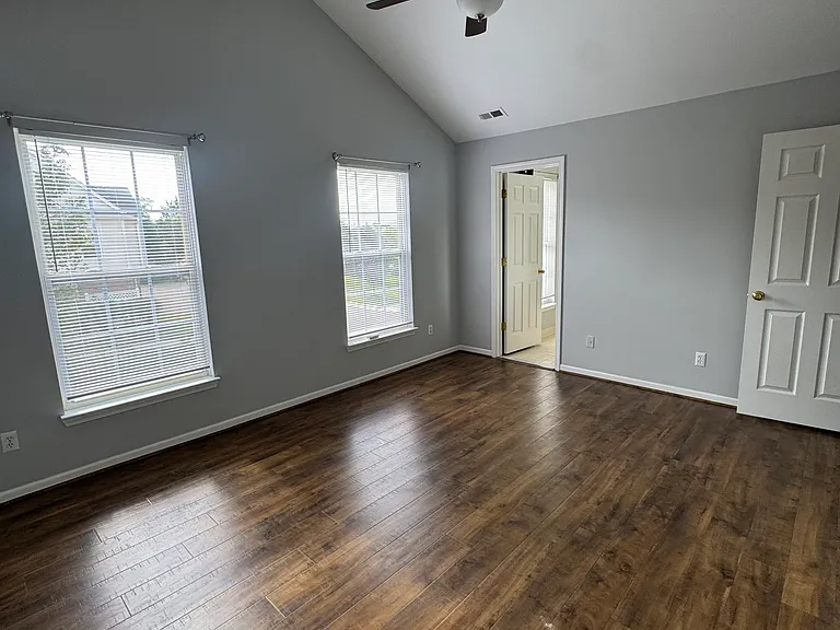 17200 Addington Dr — Photo 17