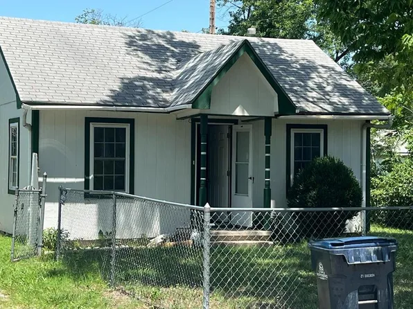 820 E Magnolia St, Independence, KS 67301