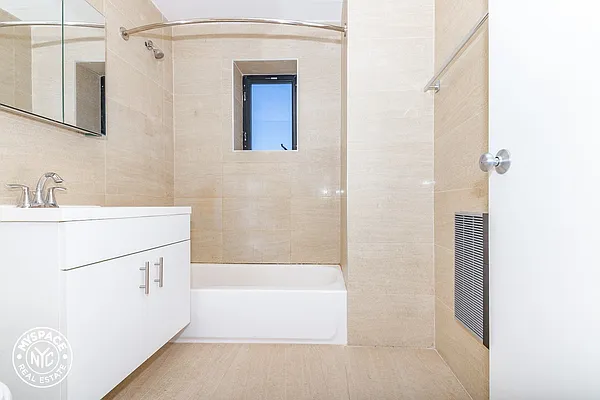 Rented by MySpaceNYC | media 39