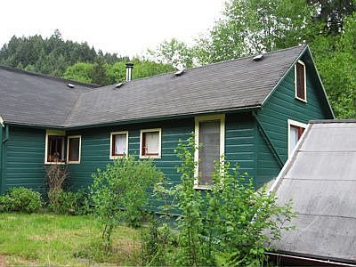 Back of House. 3 Attached Bldgs.