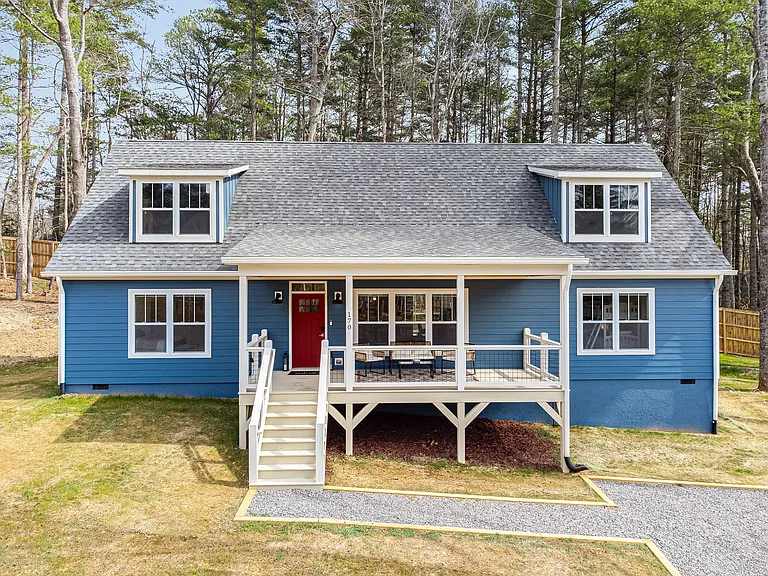 170 Cascade Ridge Rd — Photo 1