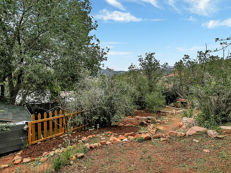 107 S Path — Photo 31