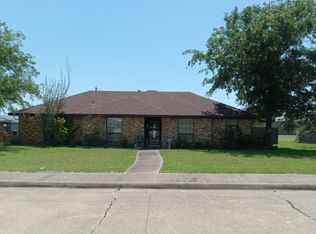 108 Creekview Dr, Ferris, TX 75125