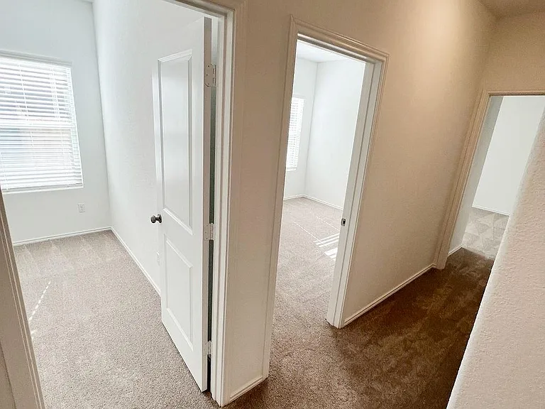 1127 Catfish Ln — Photo 27
