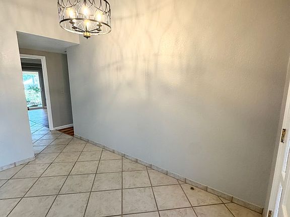 3rd image of 7161 Havenside Dr