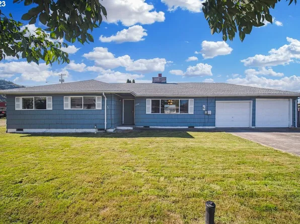 2209 37th Ave, Longview, WA 98632