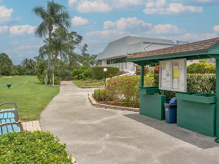 18081 SE Country Club Dr #26-256 — Photo 29