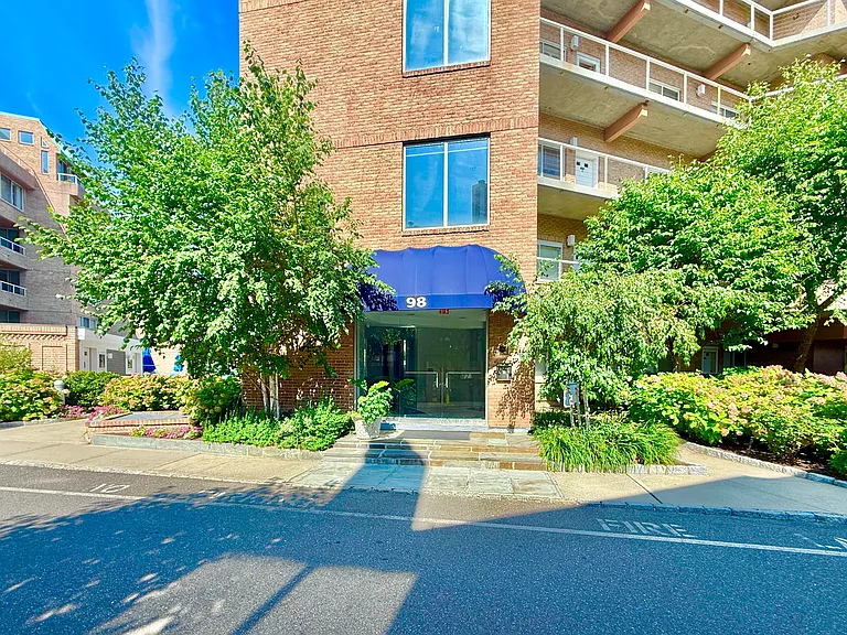 98 Southfield Ave #105 — Photo 20