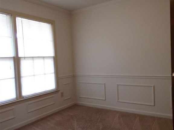 2nd image of 2302 Villaret Dr SW