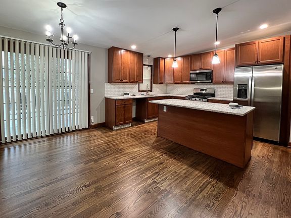 4th image of 29 Evergreen Dr