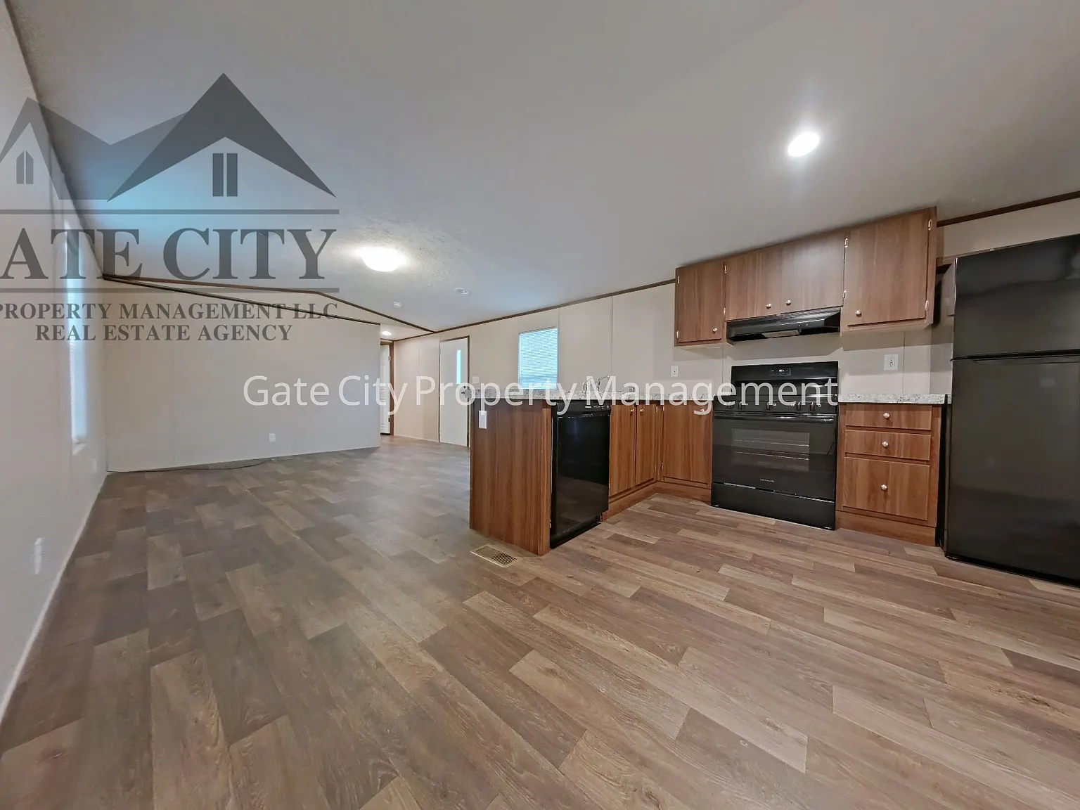 967 Gray Rd — Photo 2