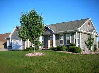 3901 Duchess Ln, Oshkosh, WI 54904